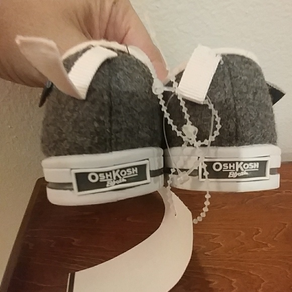 OshKosh B'gosh gray slip-on sneaker w/ pink bow - Picture 7 of 8